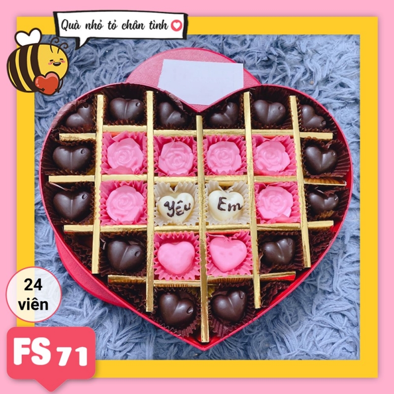 [TẶNG BÓ 5 BÔNG HỒNG] Hộp Socola Valentine trái tim 24 viên có ngăn FS71