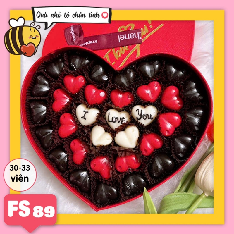 Hộp Socola Valentine trái tim 30-33 viên không ngăn FS89