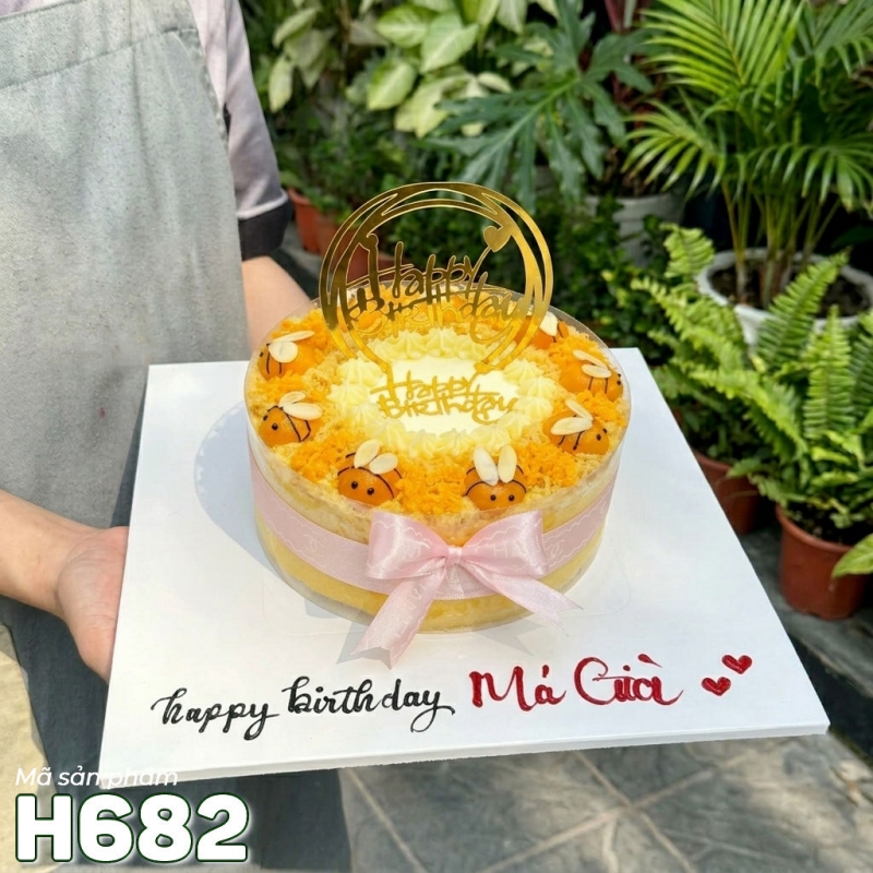 H682 Bánh bông lan trứng muối