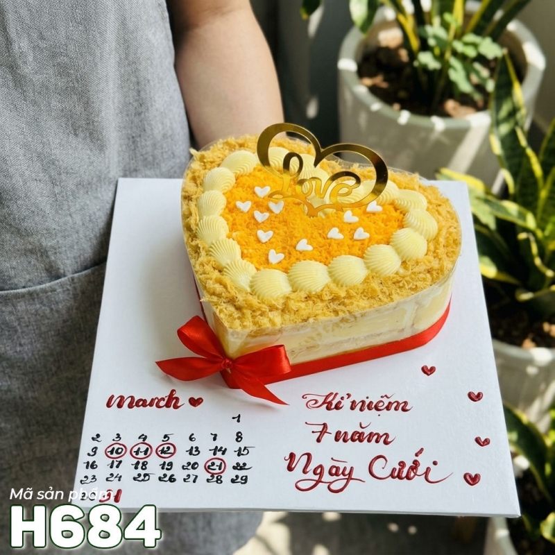 H684 Bánh bông lan trứng muối