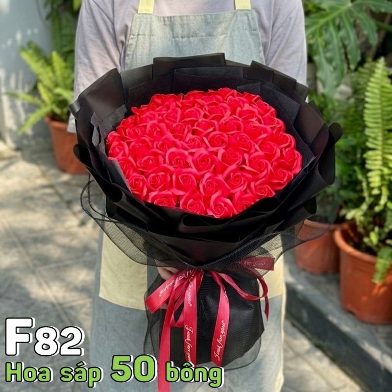 F82 Bó hoa sáp 50 bông