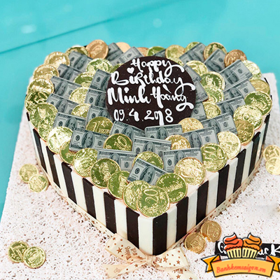 Bánh sinh nhật tiền đô cực kỳ sang trọng và đẹp mắt sẽ làm ngày sinh nhật của bạn trở nên đặc biệt hơn bao giờ hết. Hãy xem hình ảnh và hưởng thụ món bánh tuyệt vời này!