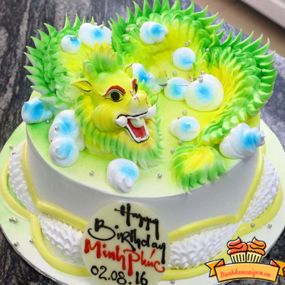 Được tạo hình thành chú rồng đáng yêu, chiếc bánh sinh nhật hình rồng ngộ nghĩnh này sẽ khiến bạn cười vui. Đừng bỏ lỡ cơ hội để trong chiếc bánh này, đem lại cho bạn và khách mời những giây phút ngọt ngào và lãng mạn nhất!