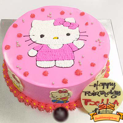 Chiếc bánh sinh nhật Hello Kitty ngọt ngào, đáng yêu sẽ khiến bạn nhớ lại kỷ niệm tuổi thơ. Hãy cùng chiêm ngưỡng hình ảnh của chiếc bánh đầy màu sắc, được trang trí đáng yêu với hình ảnh của chú mèo xinh đẹp Hello Kitty. Bạn sẽ không thể cưỡng lại sức hấp dẫn của nó.