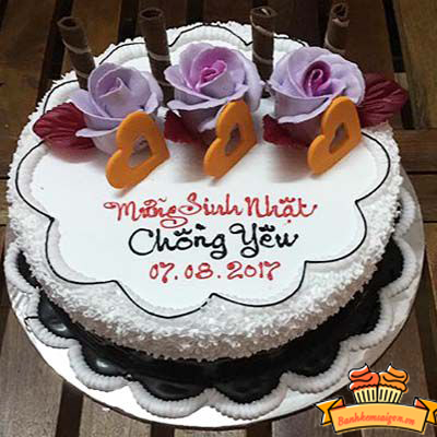 Bánh sinh nhật 3 tầng tặng chồng tạo hình hoa hồng nở rộ - Bánh Thiên Thần  : Chuyên nhận đặt bánh sinh nhật theo mẫu